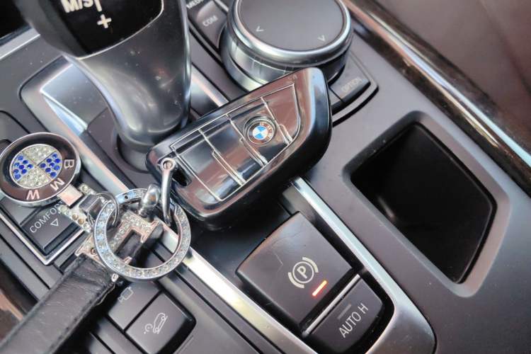 Used BMW X5  Vehicle Key