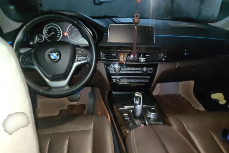 Used BMW X5 2017 xDrive28i Center Console