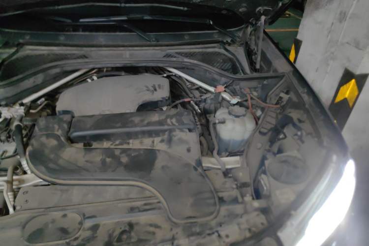 Used BMW X5 2017 xDrive28i Engine Bay Left