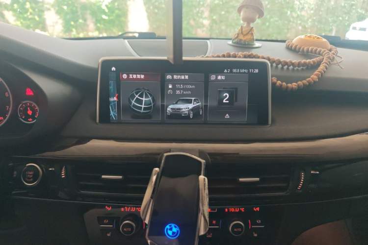 Used BMW X5 2018 xDrive28i Audio And AC Panel