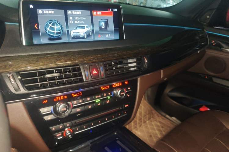 Used BMW X5 2018 xDrive35i M Sport Luxury Edition Audio And AC Panel