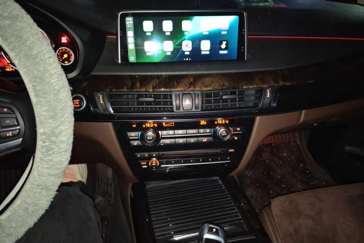 Used BMW X5 2018 xDrive28i Audio And AC Panel