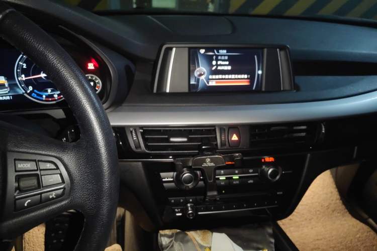 Used BMW X5 2018 xDrive35i Elegant Edition Audio And AC Panel