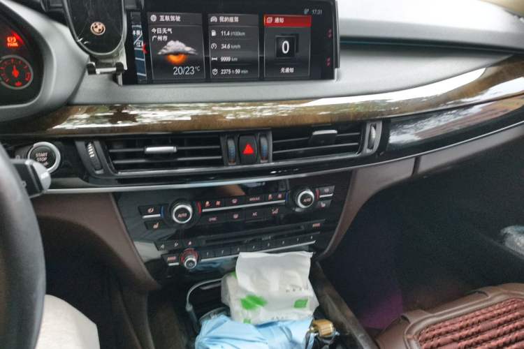 Used BMW X5 2018 xDrive28i Audio And AC Panel