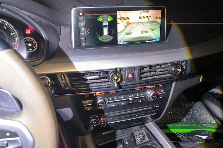 Used BMW X5  Audio And AC Panel