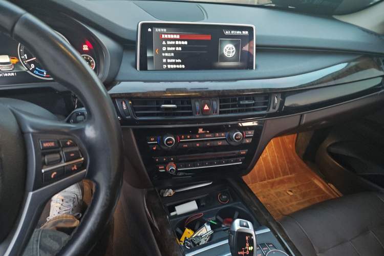 Used BMW X5 2018 xDrive35i Elegant Edition Audio And AC Panel