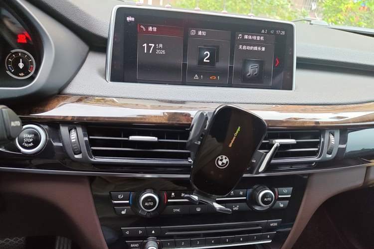 Used BMW X5 2018 xDrive28i Audio And AC Panel