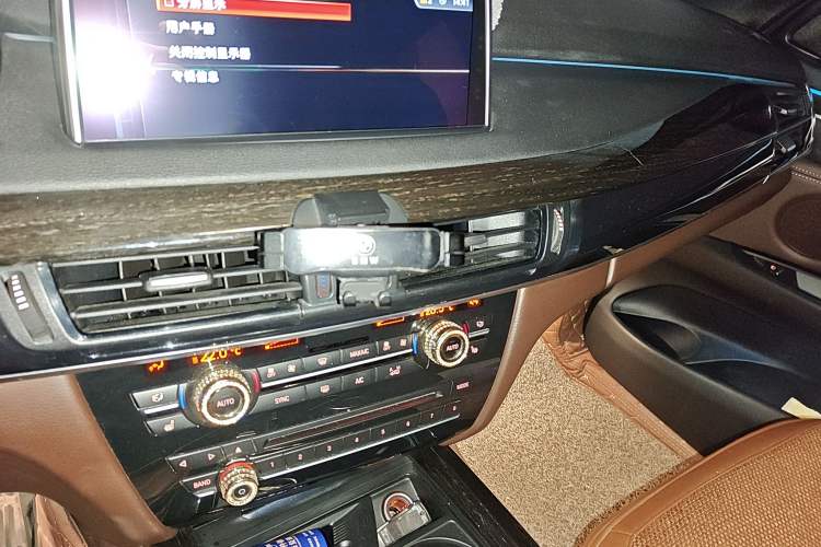 Used BMW X5 2018 xDrive35i M Sport Edition Audio And AC Panel