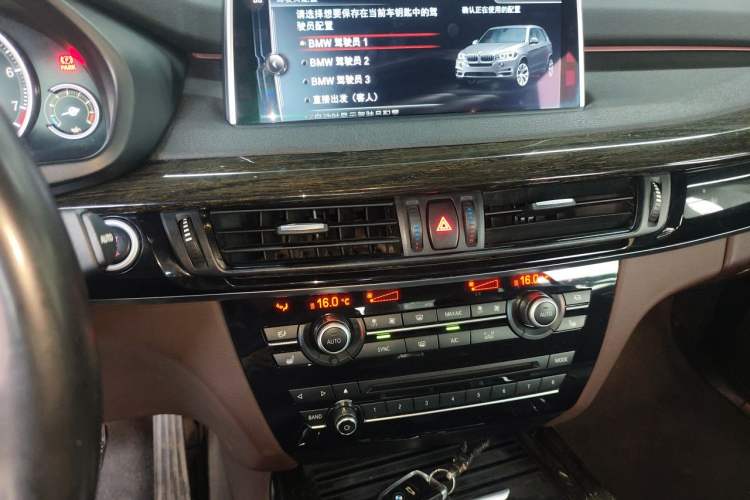 Used BMW X5 2018 xDrive35i M Sport Edition Audio And AC Panel