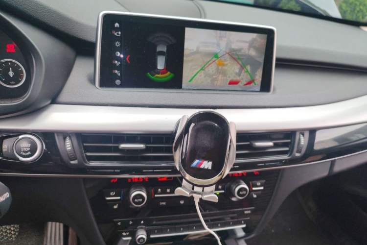 Used BMW X5  Audio And AC Panel