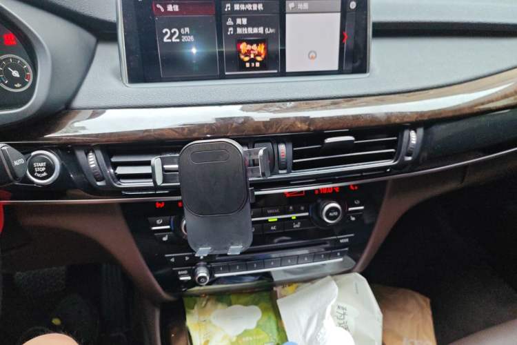 Used BMW X5 2018 xDrive28i Audio And AC Panel
