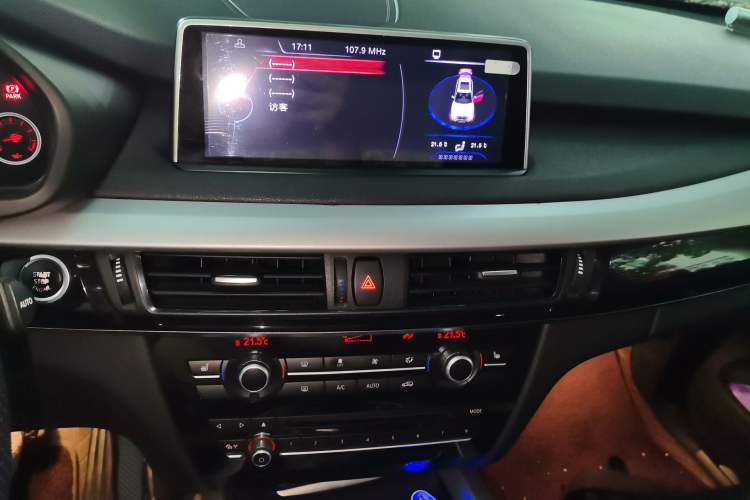 Used BMW X5  Audio And AC Panel