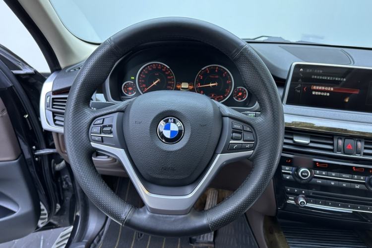 Used BMW X5 2018 xDrive28i Audio And AC Panel