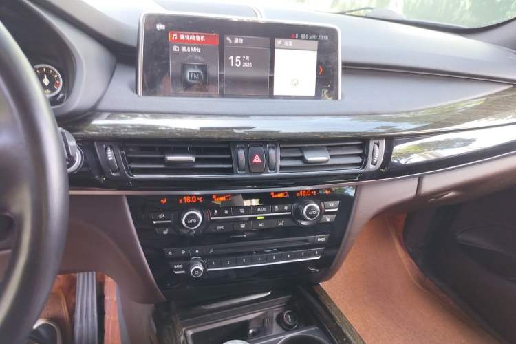 Used BMW X5 2018 xDrive35i M Sport Edition Audio And AC Panel