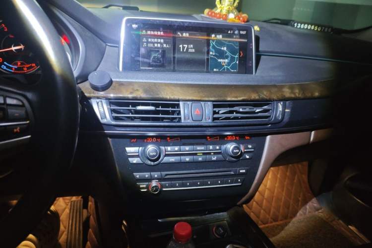 Used BMW X5 2018 xDrive28i Audio And AC Panel