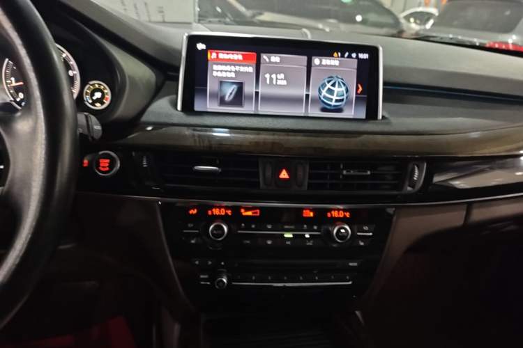 Used BMW X5 2018 xDrive28i Audio And AC Panel