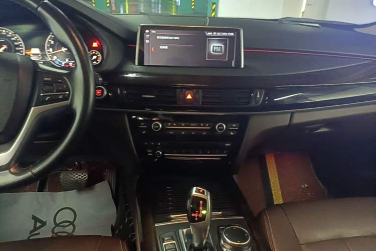 Used BMW X5 2018 xDrive35i Elegant Edition Audio And AC Panel