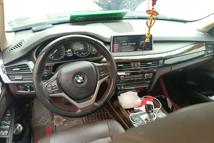 Used BMW X5 2018 xDrive28i Center Console