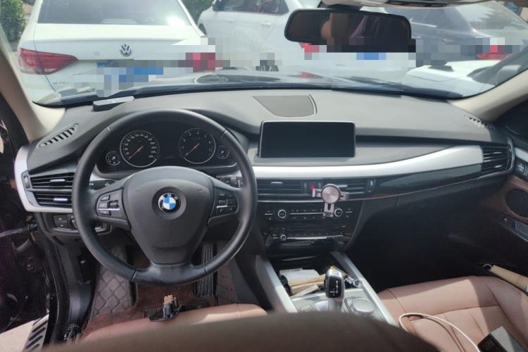 Used BMW X5  Center Console