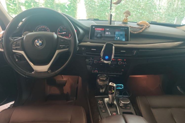 Used BMW X5 2018 xDrive28i Center Console