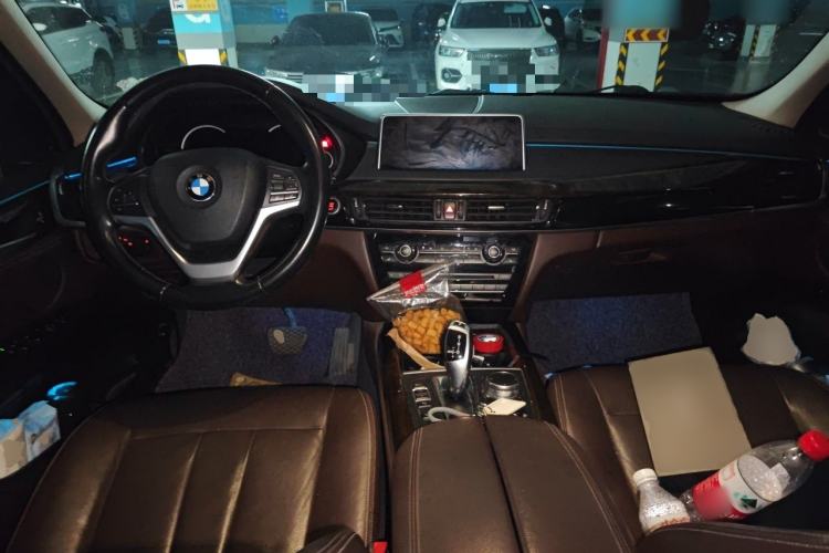 Used BMW X5 2018 xDrive28i Center Console