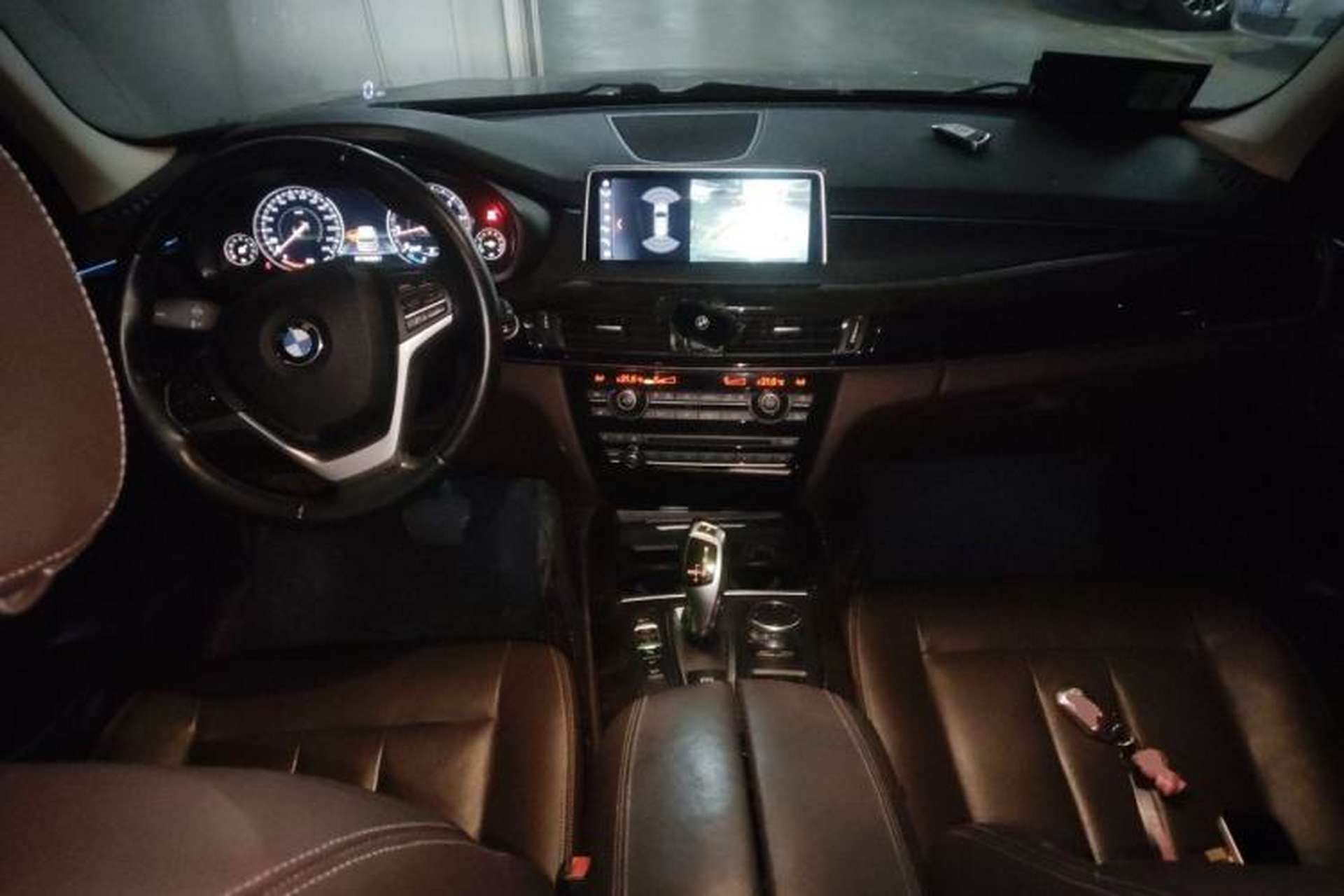 Used BMW X5 2018 xDrive28i Center Console