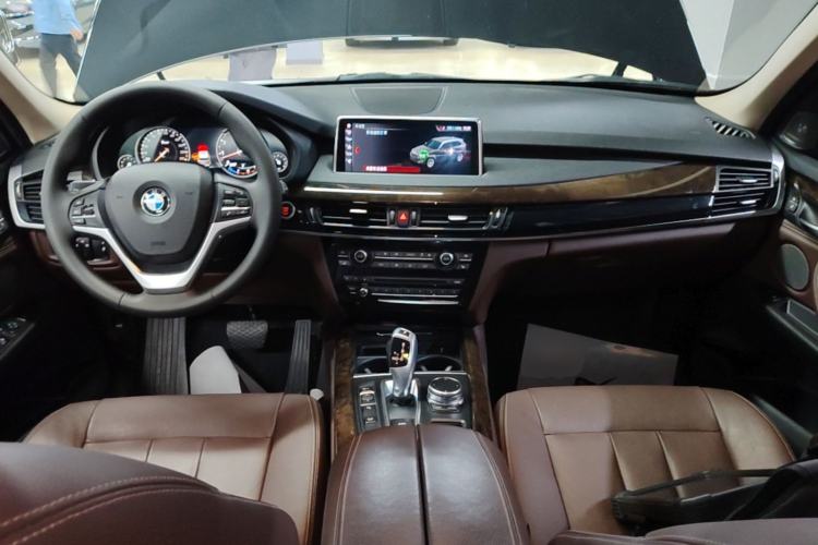Used BMW X5 2018 xDrive35i Elegant Edition Center Console