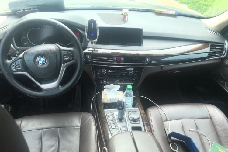 Used BMW X5 2018 xDrive28i Center Console