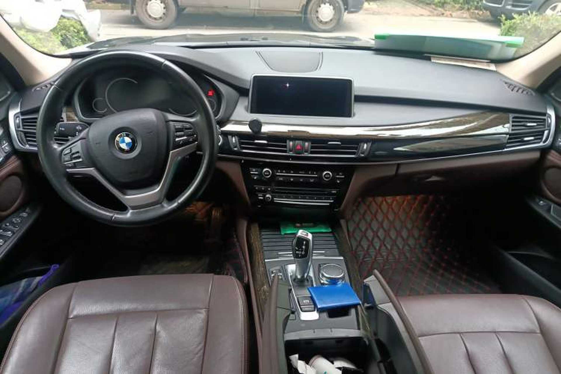 Used BMW X5 2018 xDrive35i X Line Grand Luxury Canadian Version Center Console