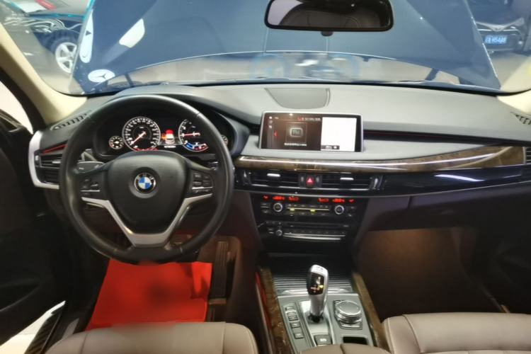 Used BMW X5 2018 xDrive35i Elegant Edition Center Console