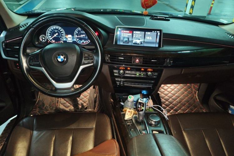 Used BMW X5 2018 xDrive28i Center Console