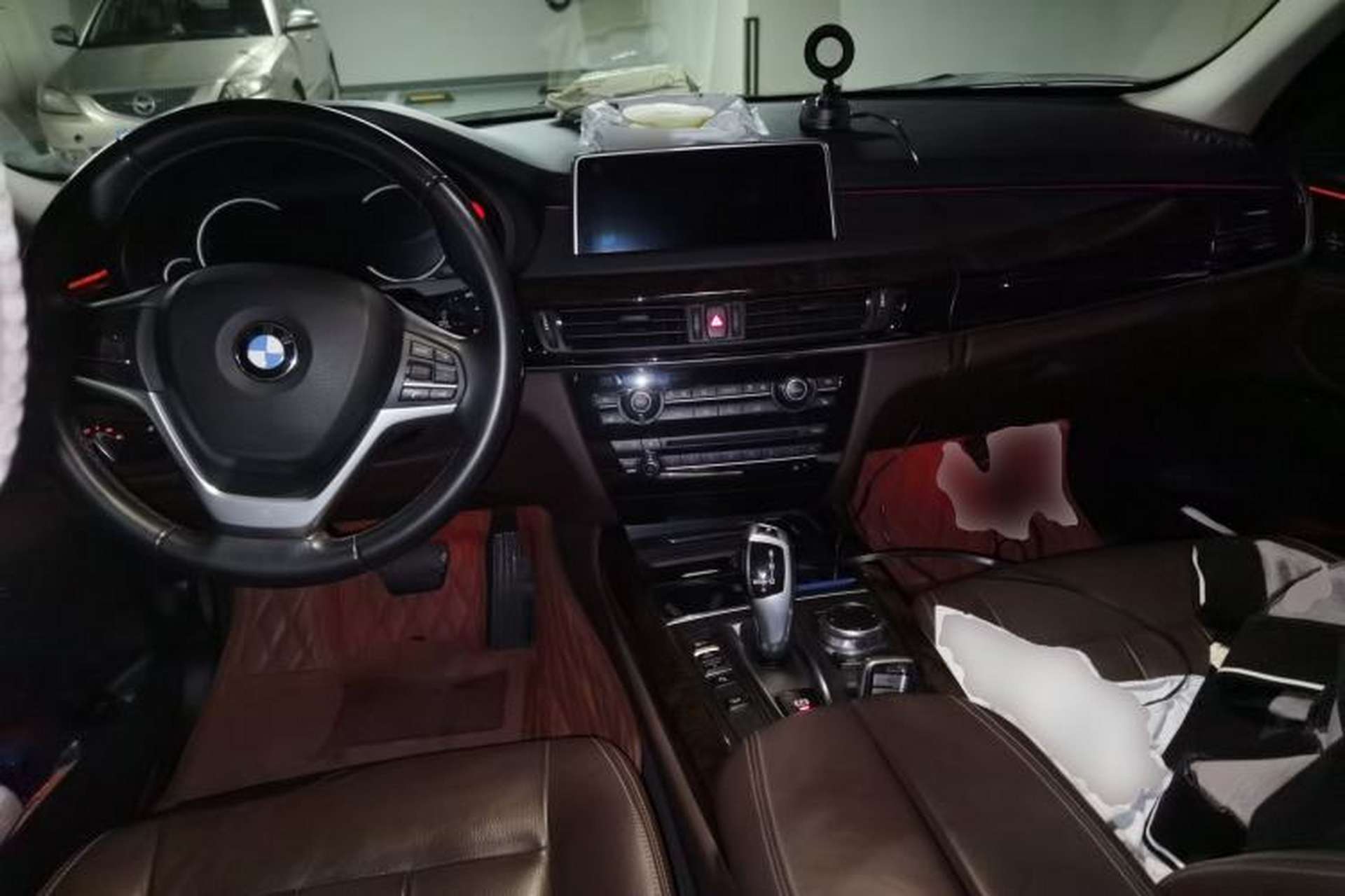 Used BMW X5 2018 xDrive28i Center Console