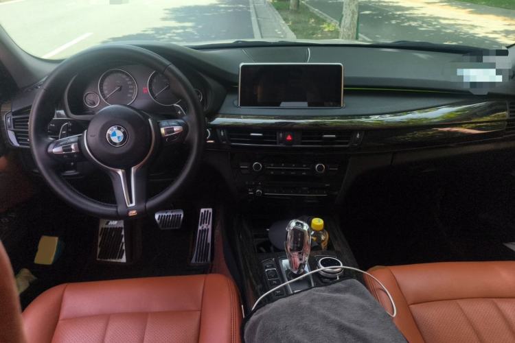 Used BMW X5  Center Console