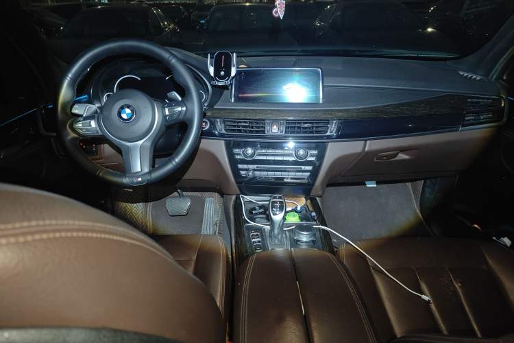 Used BMW X5 2018 xDrive35i M Sport Edition Center Console