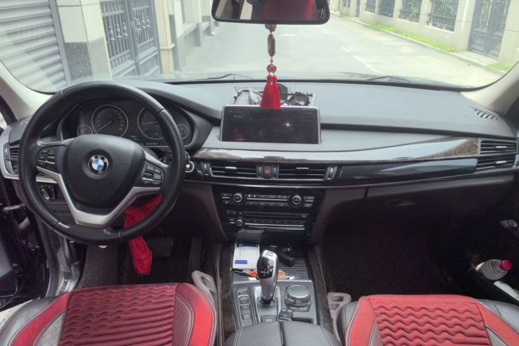 Used BMW X5 2018 xDrive28i Center Console