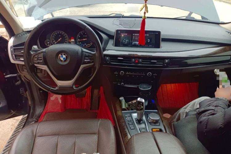 Used BMW X5 2018 xDrive28i Center Console
