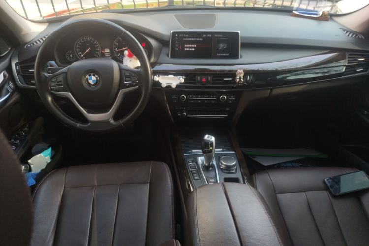 Used BMW X5 2018 xDrive28i Center Console