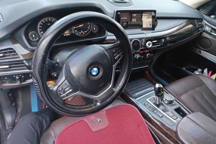 Used BMW X5 2018 xDrive28i Center Console