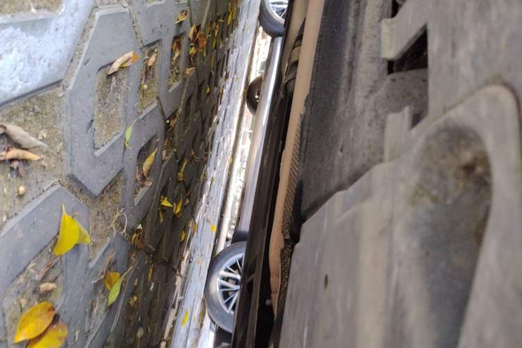 Used BMW X5  Chassis Front Right