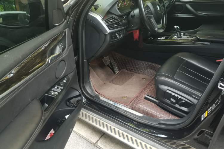 Used BMW X5 2018 xDrive28i Driver Seat