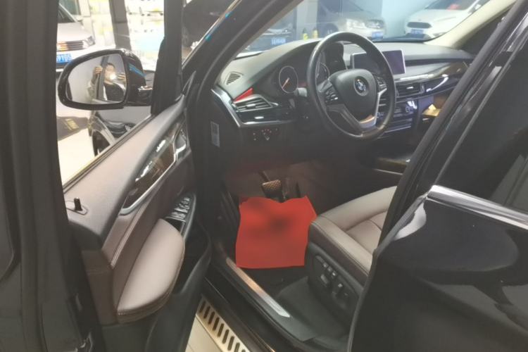 Used BMW X5 2018 xDrive35i Elegant Edition Driver Seat