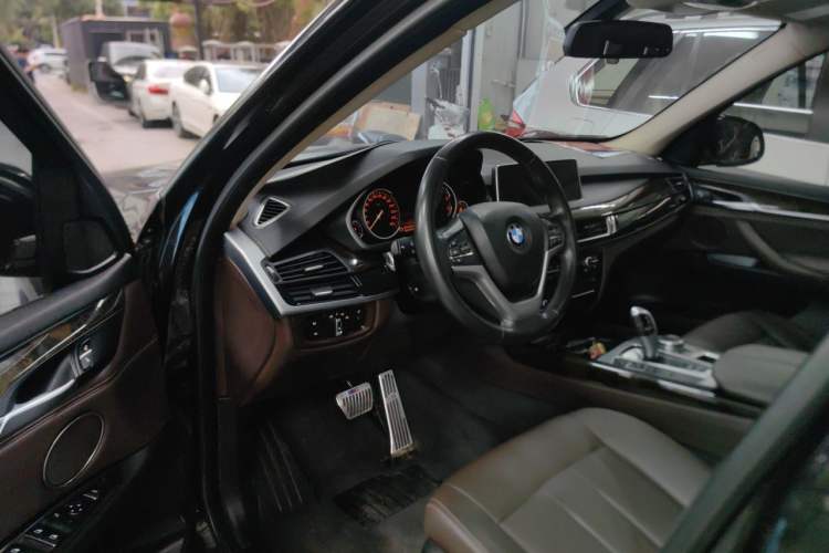 Used BMW X5 2018 xDrive35i Elegant Edition Driver Seat