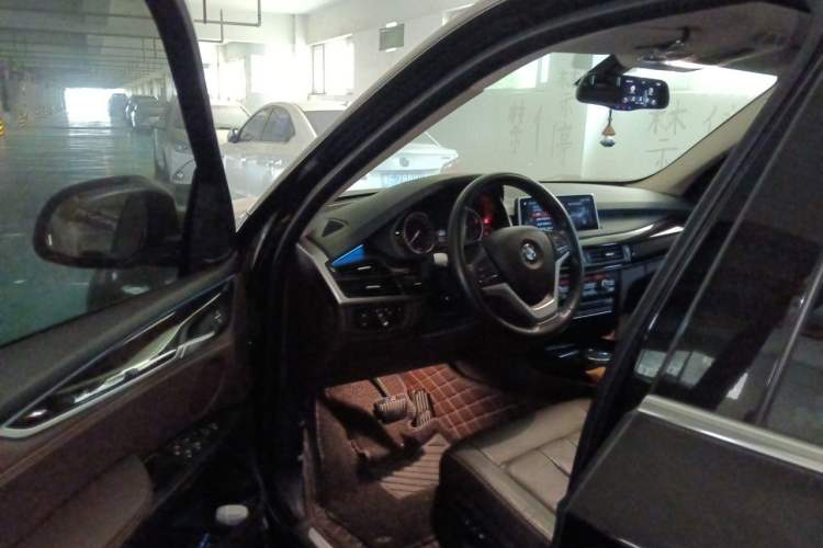 Used BMW X5 2018 xDrive28i Driver Seat