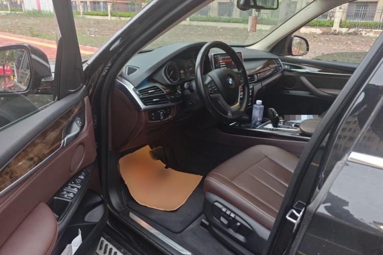 Used BMW X5 2018 xDrive35i Elegant Edition Driver Seat