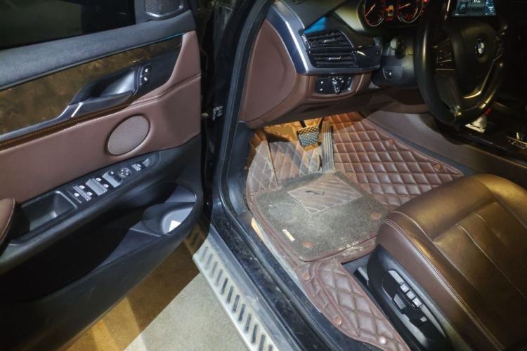 Used BMW X5 2018 xDrive28i Driver Seat
