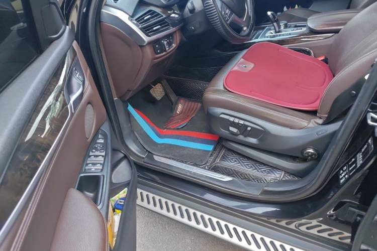 Used BMW X5 2018 xDrive28i Driver Seat