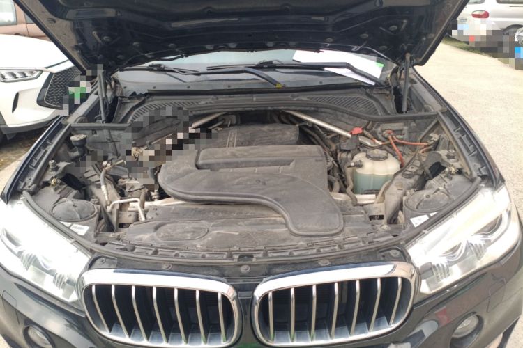 Used BMW X5 2018 xDrive28i Engine Bay