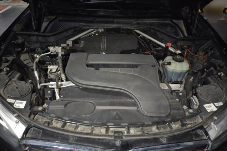 Used BMW X5 2018 xDrive28i Engine Bay