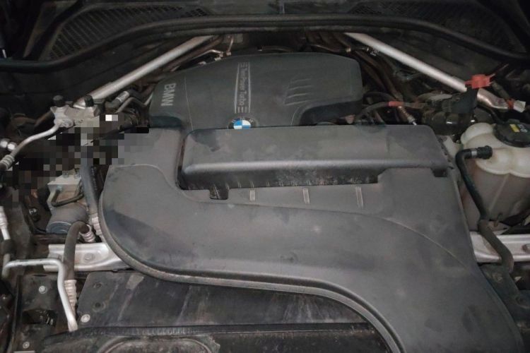 Used BMW X5 2018 xDrive28i Engine Bay
