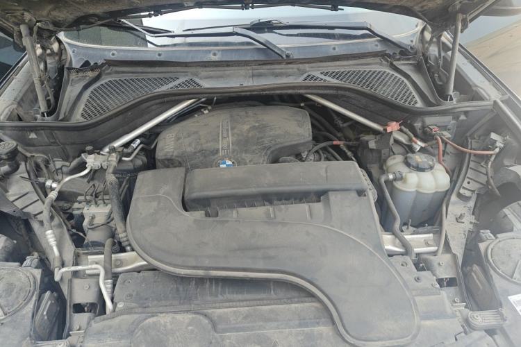 Used BMW X5 2018 xDrive28i Engine Bay